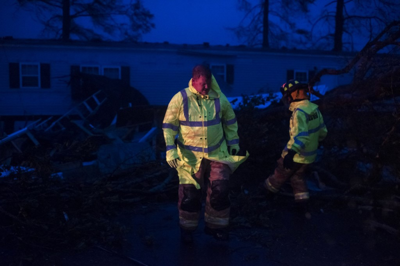 Siêu bão Ida đổ bộ, bắt đầu tàn phá ở Mỹ - ảnh 1