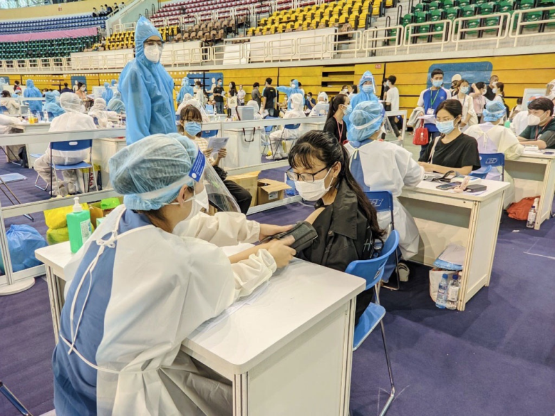 Sinh viên Trường ĐH Y dược TP.HCM được tiêm vắc xin phòng Covid-19 mũi 1 từ tháng 6 năm nay /// ĐẠT TRƯƠNG