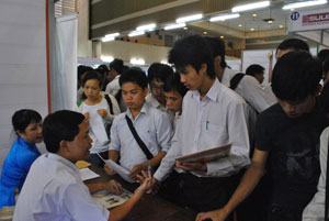 Sinh viên kỹ thuật còn yếu kỹ năng xin việc