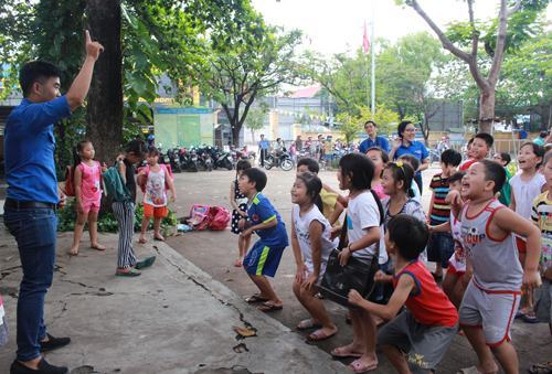 100% trường tiểu học và THCS: Mở cửa cho thiếu nhi đến tham gia sinh hoạt hè