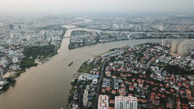 Nhiều khu vực ở hành lang sông Sài Gòn giờ đã thành đất của các “ông”	 /// Ảnh: Độc Lập