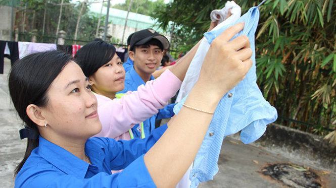 Sóc Trăng: ​“Áo mới ngày xuân” cho trẻ em nghèo 