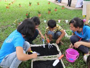 Sôi động ngày hội “Tuổi trẻ TP.HCM với môi trường”