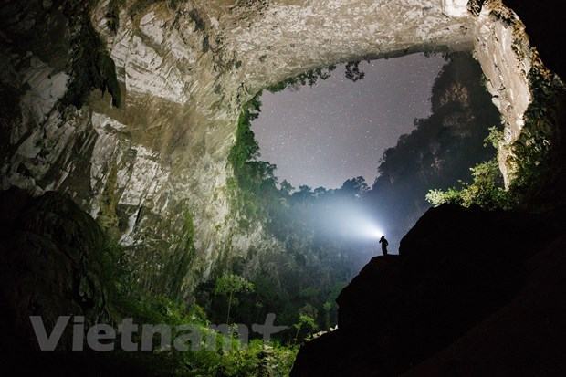 Son Doong lot top 10 tour du lich ao dang tham quan nhat the gioi hinh anh 1