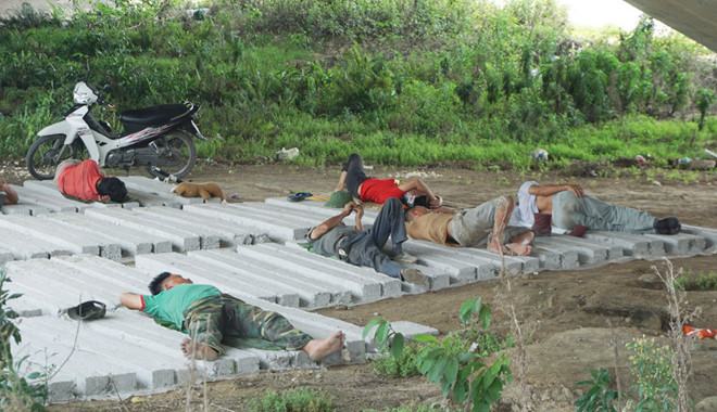 Sống trong chảo lửa2