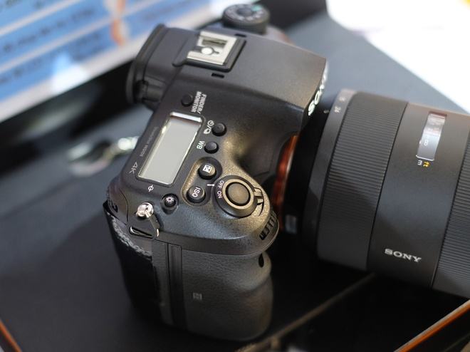 Sony Alpha A99 II về Việt Nam giá 70 triệu đồng