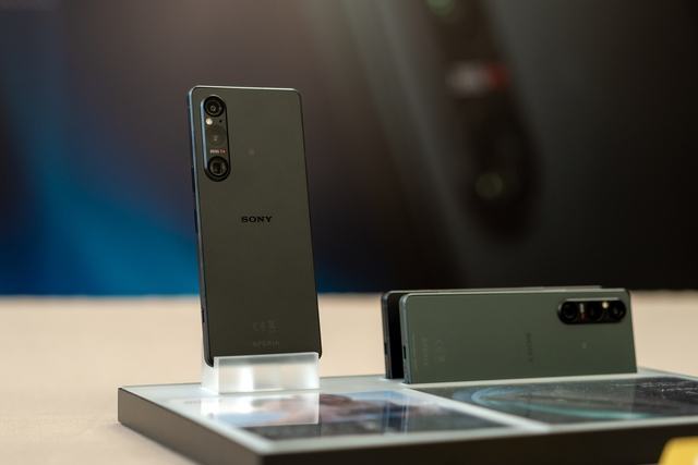 Sony quay lại thị trường di động Việt Nam bằng hai mẫu smartphone Xperia mới - Ảnh 2.