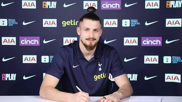 Spurs đón tân binh thứ 2 trong tháng 1