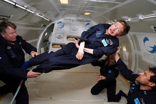 Stephen Hawking cảnh báo hiểm họa khoa học công nghệ