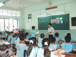 Sử dụng đồ dùng dạy học thế nào đạt hiệu quả?: Bài cuối: Tận dụng thiết bị sẵn có