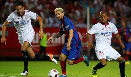 suarez-lap-cong-barca-cham-mot-tay-vao-sieu-cup-1