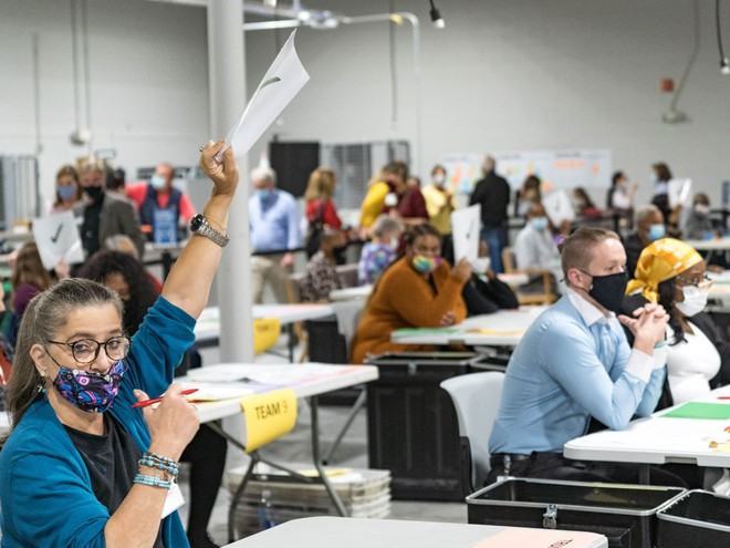 Sức ép chuyển giao quyền lực tổng thống Mỹ