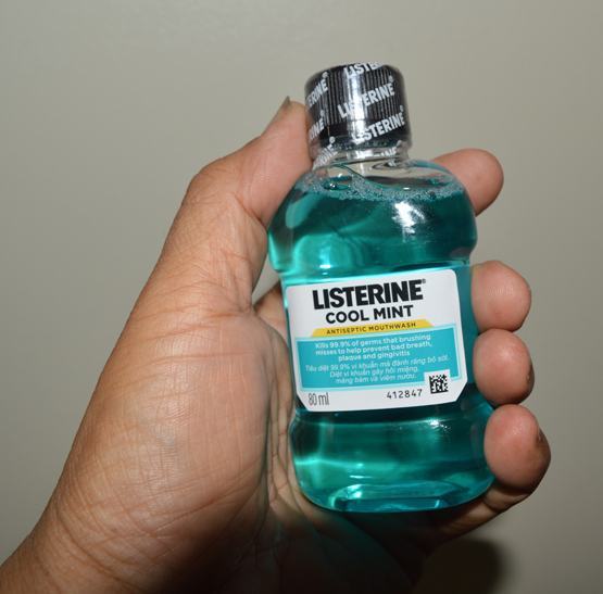 Cai thuốc lá bằng nước súc miệng?