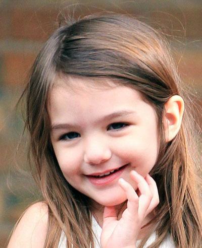 suri-cruise-tu-ngoi-sao-nhi-tro-ve-cuoc-song-binh-lang-2