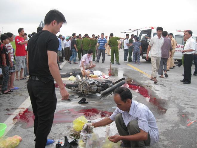 Tai nạn giao thông, hai trung úy công an tử nạn