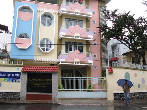 Tạm đóng cửa trường vì dịch tay chân miệng