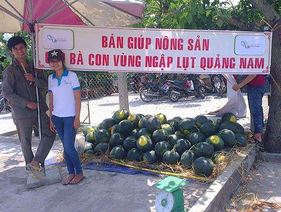 Tấm lòng với nông dân trồng dưa hấu