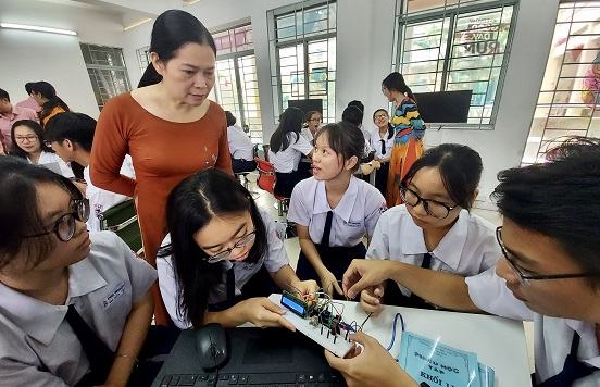 TP.HCM: Tạm hoãn kỳ thi tuyển dụng viên chức năm học 2021-2022