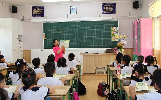 Dạy trực tuyến cho học sinh tiểu học: Người thầy phải tâm huyết, linh hoạt