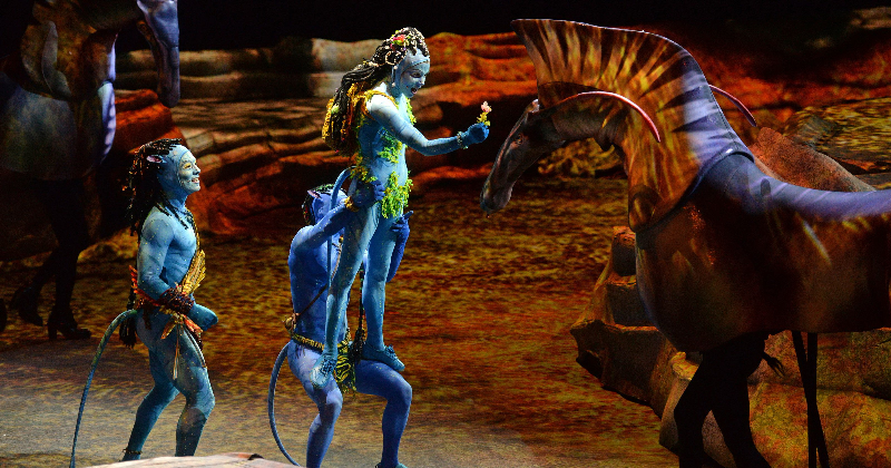 Tấn Lộc, Tuấn Lê dựng xiếc cảm hứng từ Avatar của James Cameron