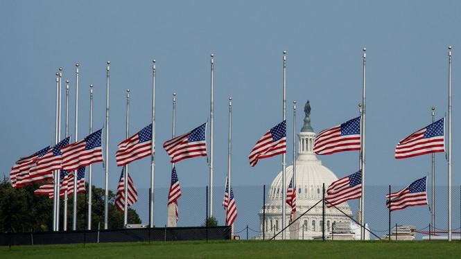 Tang lễ cố thượng nghị sĩ John McCain được tổ chức xuyên nước Mỹ