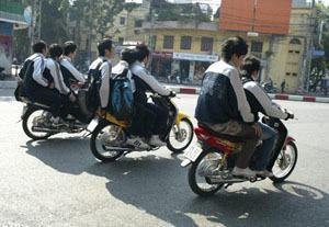 Tăng mức xử phạt vi phạm giao thông đường bộ