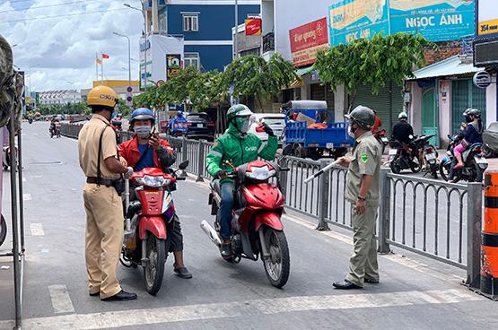 TP.HCM tăng cường biện pháp thực hiện Chỉ thị 16