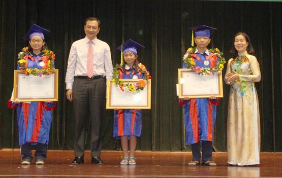 TP.HCM đạt nhiều giải thưởng vô địch tiếng Anh và tin học