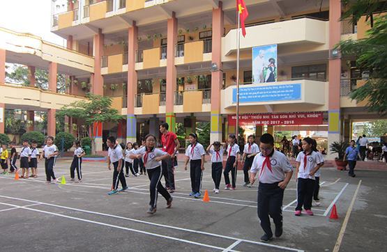 Khuyến khích các trường thuê thiết bị dạy học