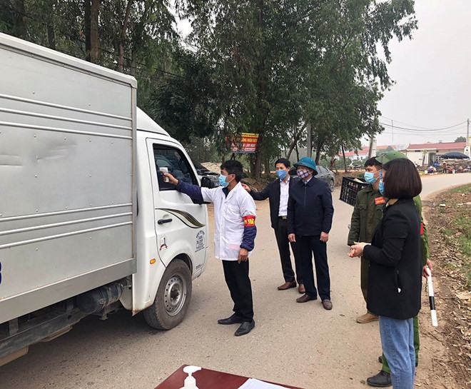 Chốt kiểm soát y tế tại xã Sơn Lôi, H.Bình Xuyên, Vĩnh Phúc  /// Ảnh: Lê Hảo