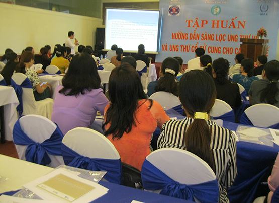 Tập huấn chương trình sàng lọc – phát hiện sớm bệnh ung thư