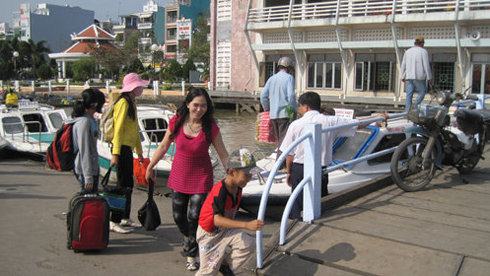 Dời bến tàu khách Cần Thơ về bến tàu du lịch