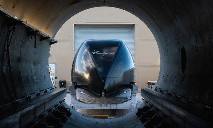 Tàu siêu tốc Virgin Hyperloop lần đầu thử nghiệm chở người