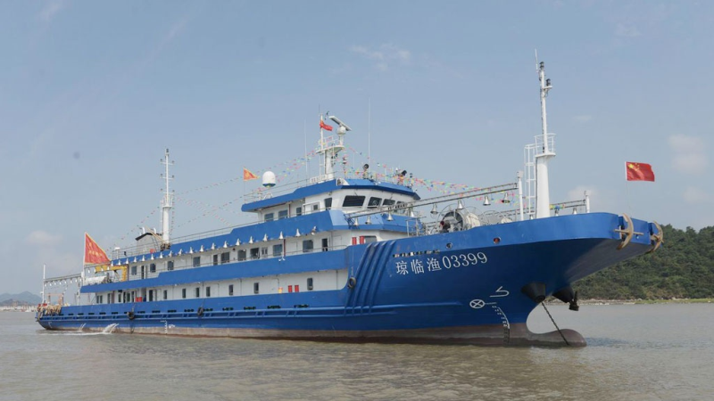 Một tàu cá khổng lồ của Trung Quốc /// CHỤP MÀN HÌNH THE WALL STREET JOURNAL