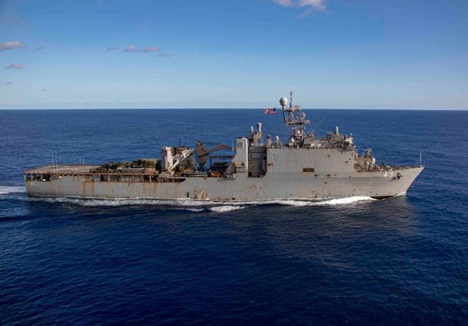 Tàu chiến Mỹ 2 tháng không được cập bờ vì dịch bệnh