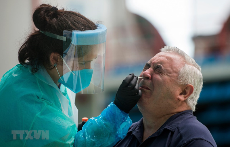 Tây Ban Nha, Anh, Na Uy thắt chặt các biện pháp ngăn ngừa COVID-19