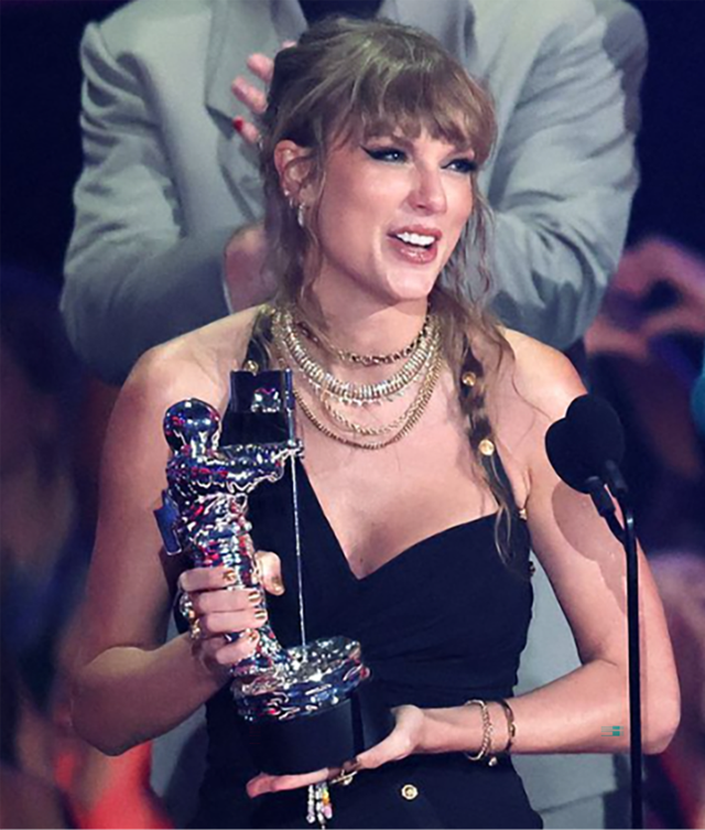 Taylor Swift thắng lớn tại MTV’s Video Music Awards