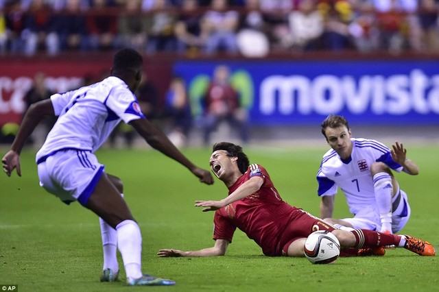 Đại thắng Luxemburg, Tây Ban Nha giành vé dự Euro 2016