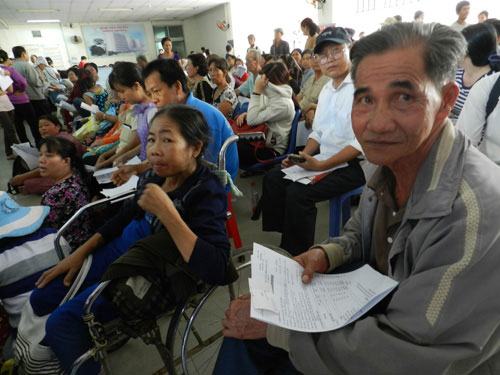 Góp ý dự thảo báo cáo chính trị Đại hội Đảng bộ TP.HCM lần thứ X: Phát triển y tế, thể dục – thể thao