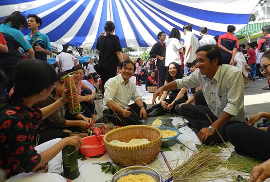 Đem Tết đến Giáo Viên và học sinh nghèo