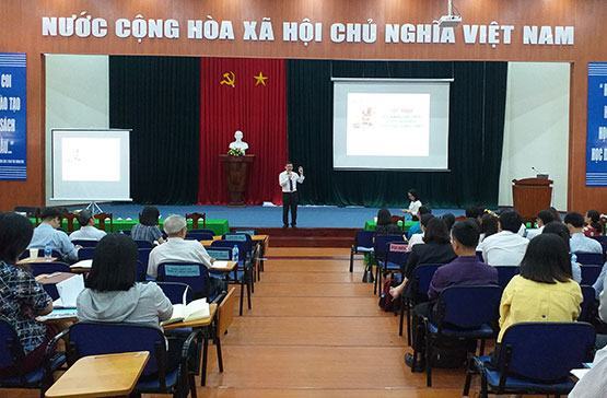 Tập huấn kiến thức và kỹ năng hướng nghiệp cho giáo viên Đồng Nai