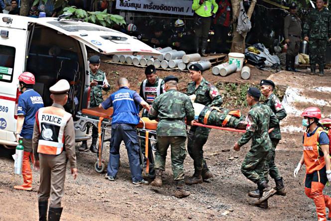 Thái Lan bắt đầu chiến dịch cứu người ra khỏi hang - ảnh 1