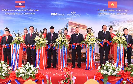 Thủ tướng thăm chính thức CHDCND Lào