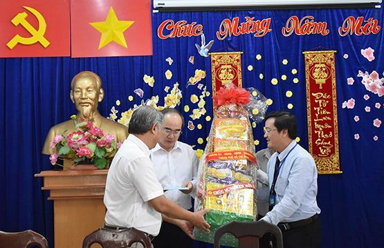 Lãnh đạo Trung ương và TP thăm, chúc Tết Mẹ Việt Nam anh hùng