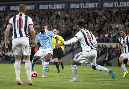 Yaya Toure, người hùng của Man City ở trận đấu đầu tiên