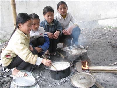 Thanh Hóa: Nhiều học sinh con hộ nghèo chậm được nhận tiền hỗ trợ