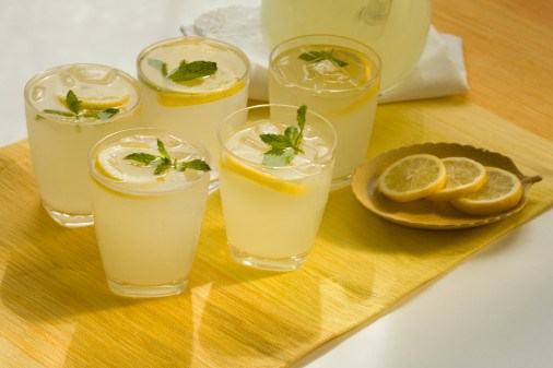 Thanh lọc cơ thể bằng chanh trong 1 ngày