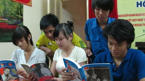 Thanh niên đất cảng làm theo lời Bác