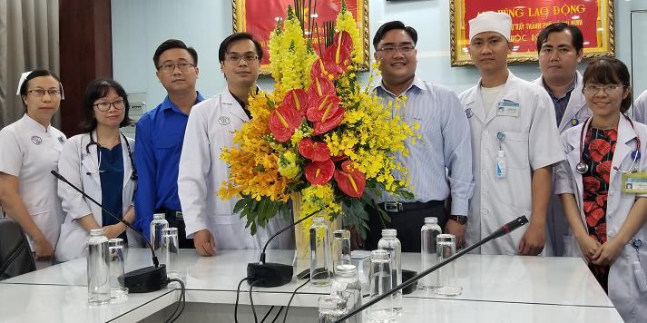 Thành đoàn thăm hỏi đoàn viên là bác sĩ làm nhiệm vụ chống dịch nCoV