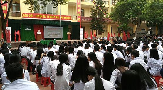 Trước thềm năm học mới: Nhiều địa phương ra “tối hậu thư” chống “lạm thu”